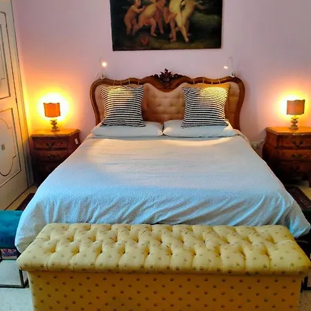 Longo De Bellis B&B 바리