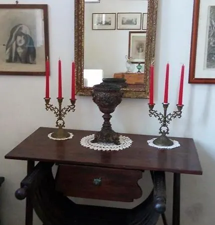 Couette-café Longo De Bellis 4*