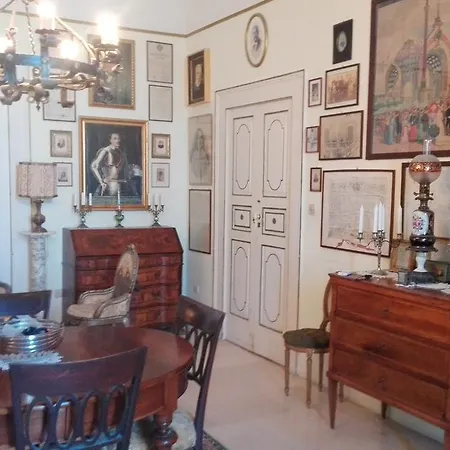 Couette-café Longo De Bellis