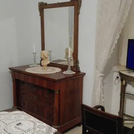 Longo De Bellis Couette-café