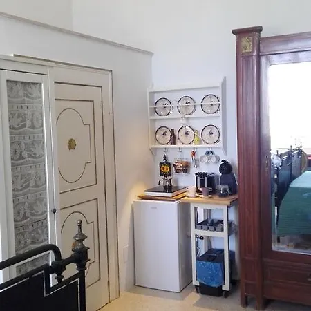 Couette-café Longo De Bellis