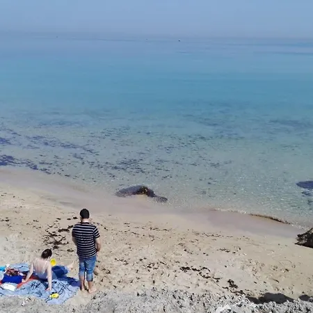 Longo De Bellis לינה וארוחת בוקר *