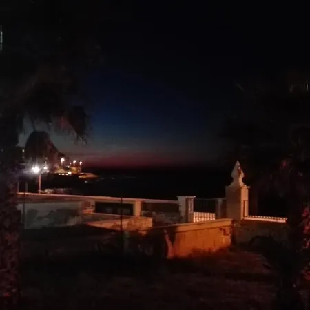 לינה וארוחת בוקר Longo De Bellis בארי