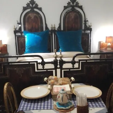 Longo De Bellis Couette-café 4*