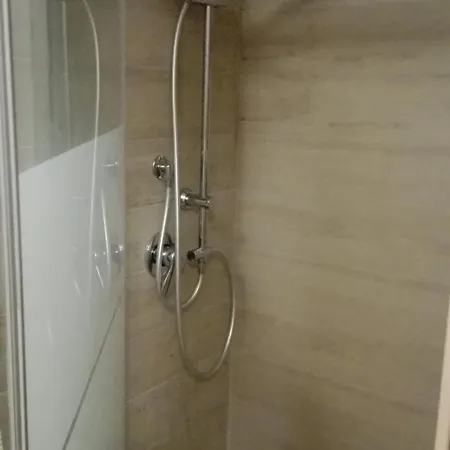 Longo De Bellis Oda ve Kahvaltı 3*